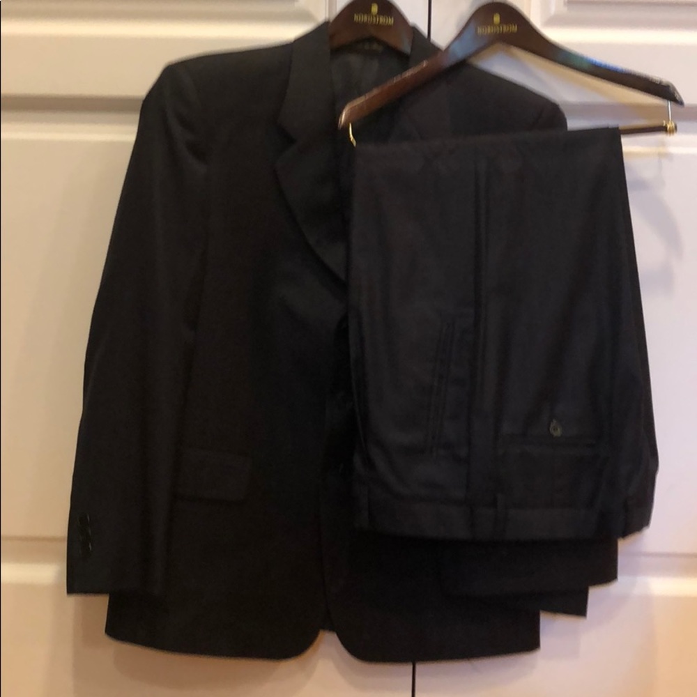 Boys size 17 italian made navy blue suit
